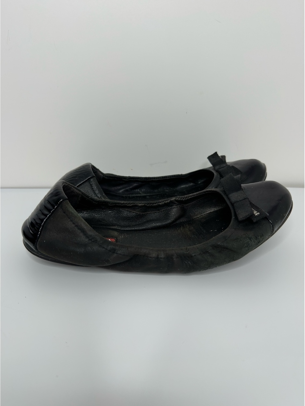 Prada Black Leather Patent Cap Toe Bow Ballet Flats Womenโs - Picture 5 of 12